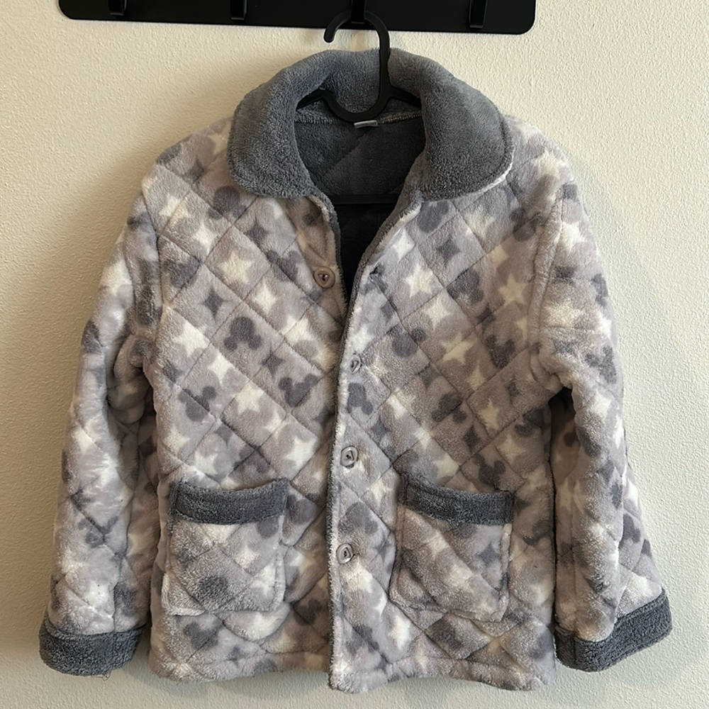 Disney Youth Size: 10(140/70) Quilted Fleece 4 Button Gray/White EUC Jacket.